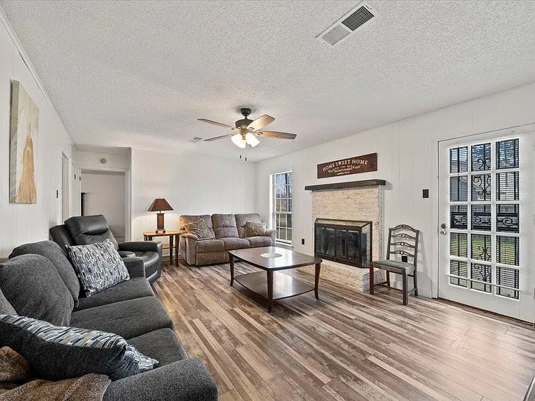 676 Hermitage Trail Dr — Photo 10
