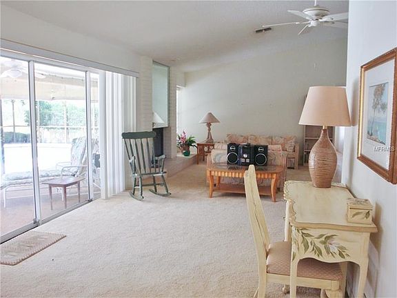 3rd image of 2817 Windridge Dr