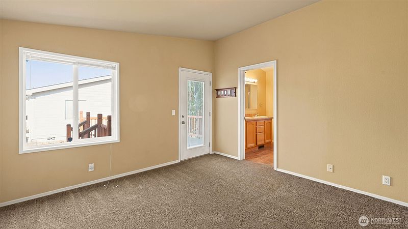 5th image of 3597 Channel View Lane SE