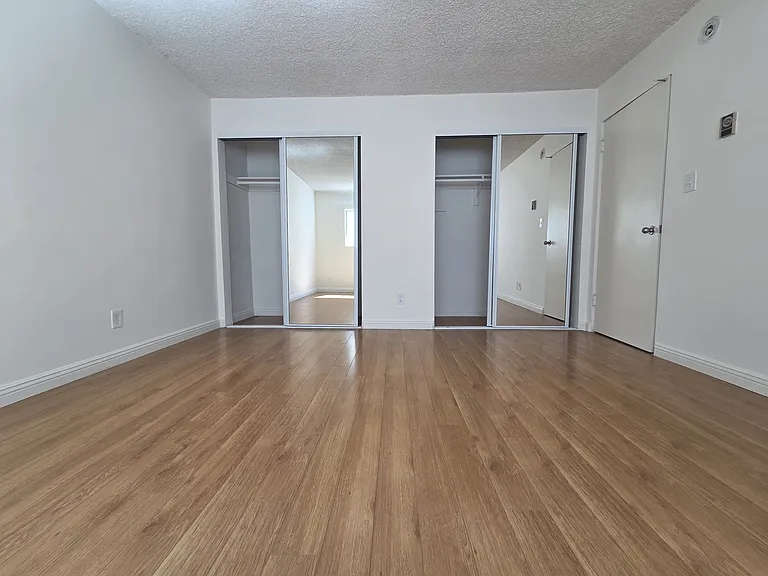 Bagley Villas — Photo 16