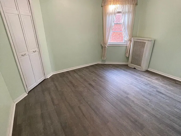 3358 Englewood St — Photo 5