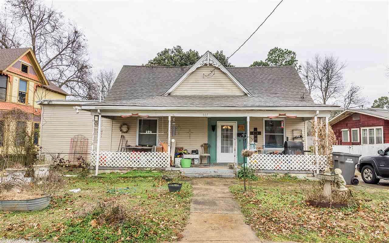 307 W Cherry Ave Jonesboro Ar 72401 Mls 21003683 Zillow