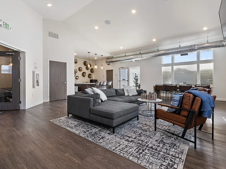 Sawyer Pointe — Photo 15