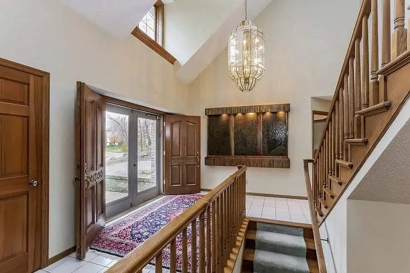 2601 Abbey Hill Dr