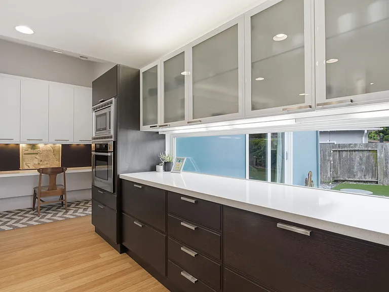796 Crespi Dr — Photo 18