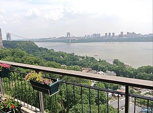 4 Horizon Rd APT 1420, Fort Lee, NJ 07024