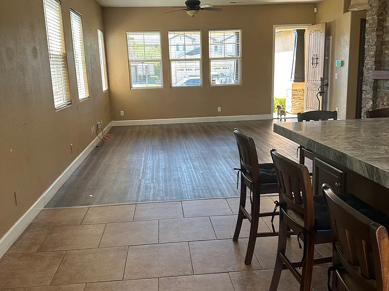 890 Victory Dr — Photo 9