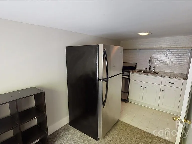 428 Hawthorne Ln #9 — Photo 8