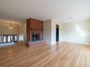 1026 Park Pacifica Ave, Pacifica, CA 94044