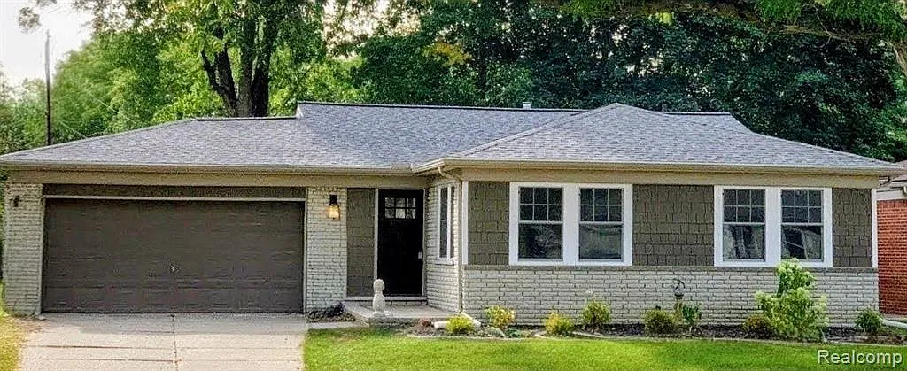 3 bed, 3.0 bath, 2002 sqft, $2,950 — Photo 1