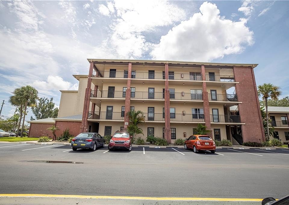 1st image of 930 85th Ave N APT 306