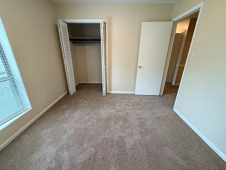 3902 Danube Cir — Photo 15