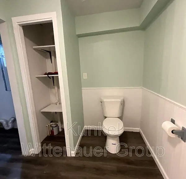 413 N Center St — Photo 15