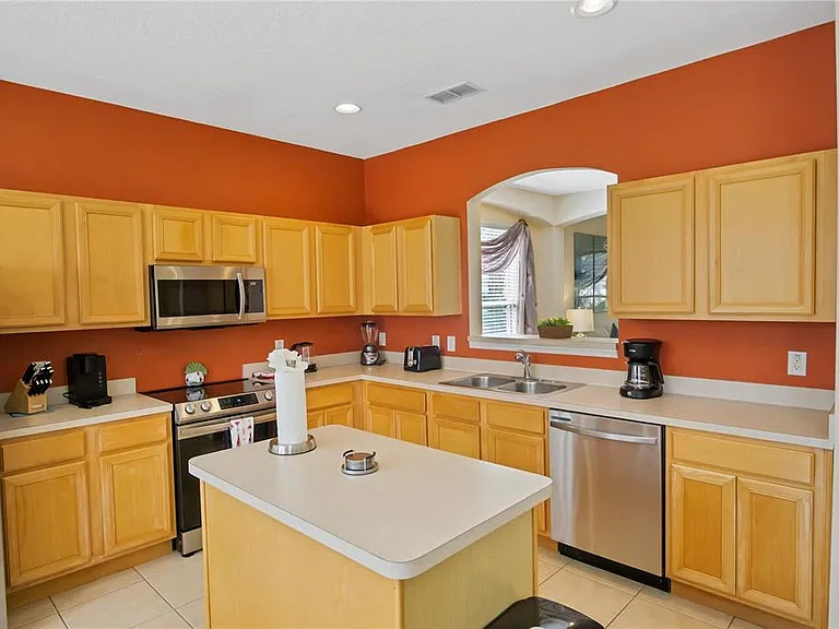 134 Sevilla Ave — Photo 9