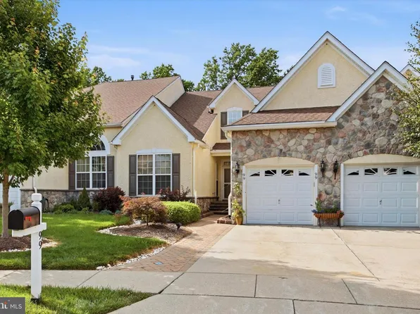99 McConkey Dr, Washington Crossing, PA 18977