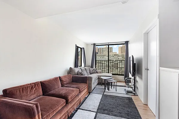 Rented by AD Real Estate Investors | media 15