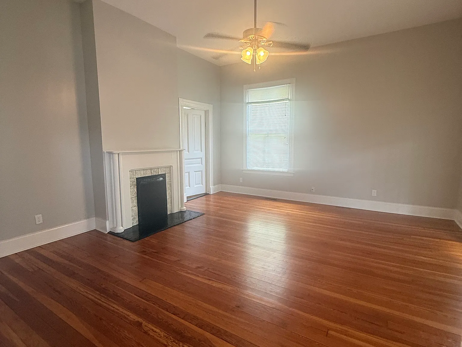 2 bed, 1343 sqft, $950 — Photo 3