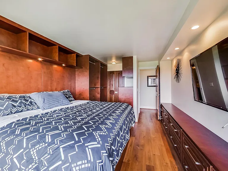 1850 N Clark St #1205 — Photo 13