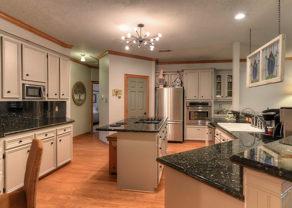 1st image of 20210 Country Lake Dr