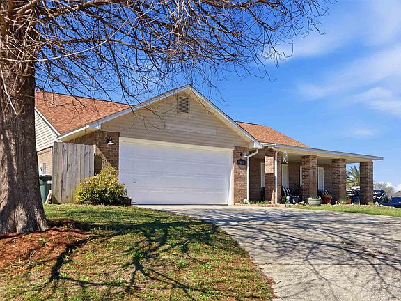 3rd image of 903 Catskill Ln