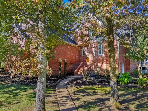 308 River Oaks Blvd, Searcy, AR 72143