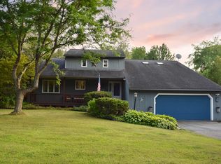 3 Bobolink Cir, Essex Jct, VT 05452