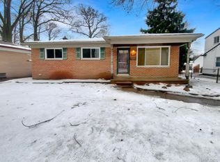 9639 Leverne Ave, Redford, MI 48239