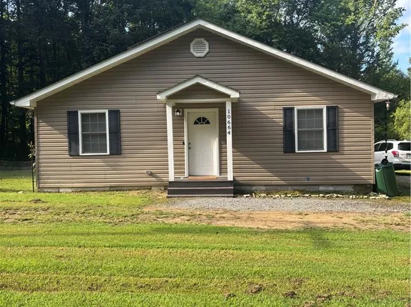 10664 Magnet Dr, Smithfield, VA 23430