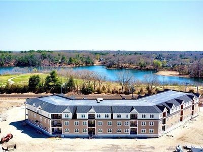 9 Joseph N Zenga Jr Blvd #303, East Greenwich, RI, 02818