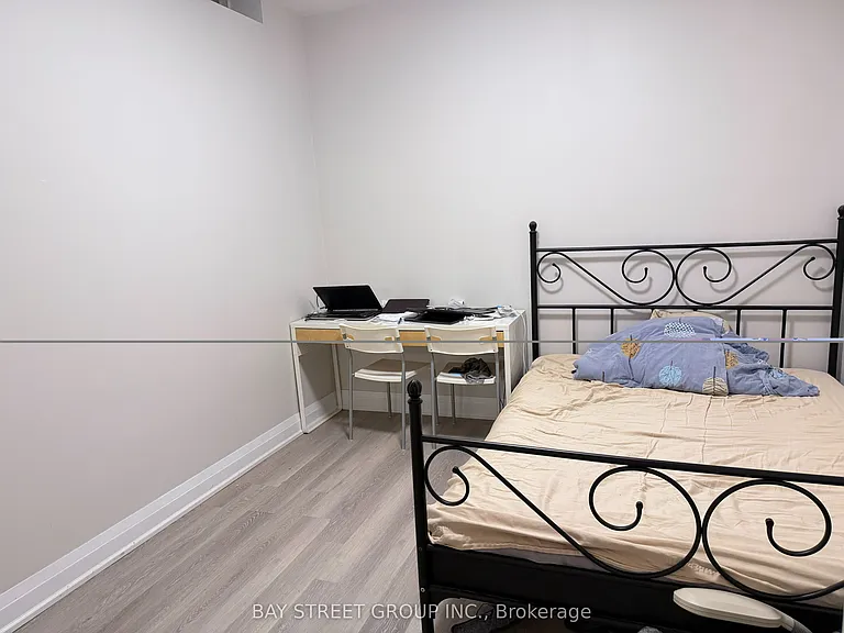 16 Queen Magdalene Pl — Photo 1