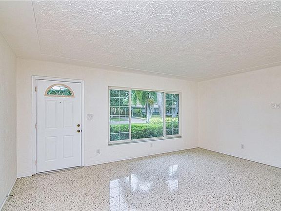 5th image of 129 89th Ave NE