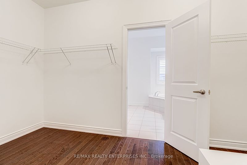 Oakville Townhouse for rent - 3 Bedrooms — photo 26