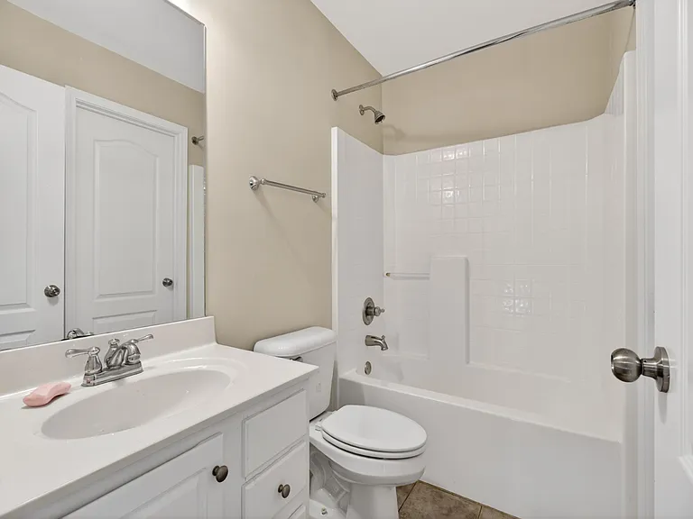 2935 Whitfield Ave — Photo 7
