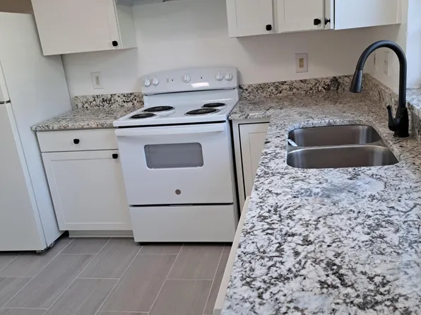 14741 Morning Dr, Lutz, FL 33559