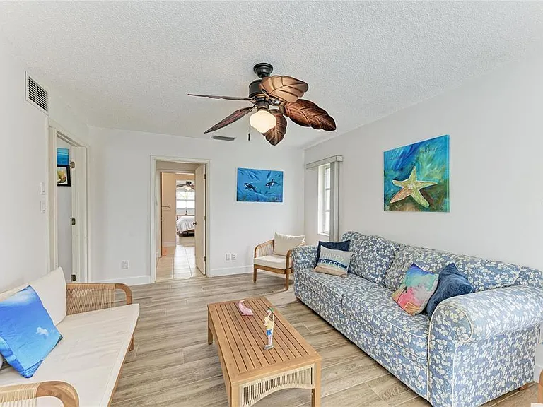 405 Bayside Ln — Photo 29
