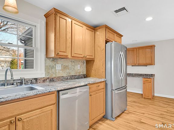 3rd image of 53 McKinley Street