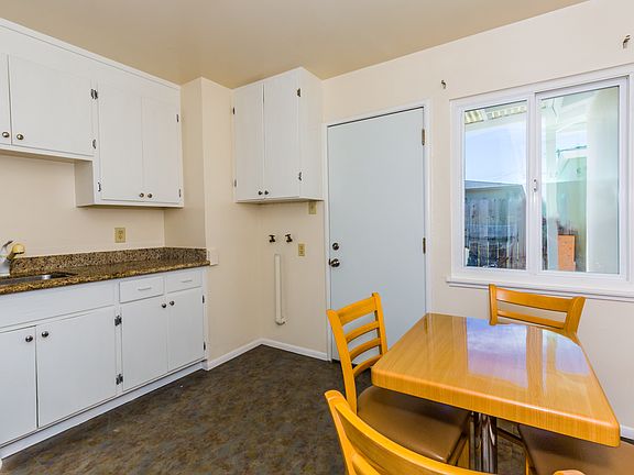 5th image of 1008 Amador St