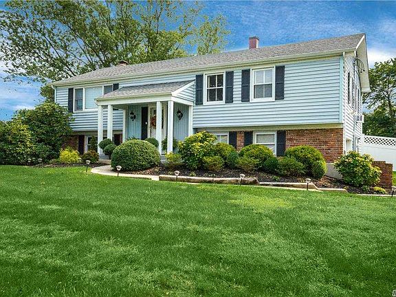 2nd image of 23 Manchester Ln