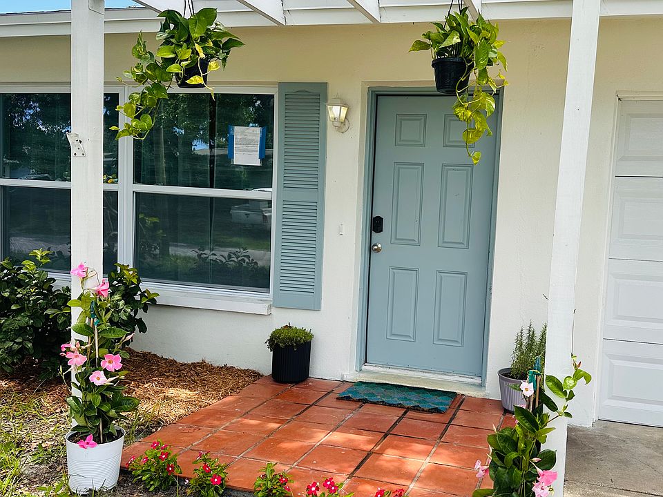 1st image of 280 Twin Lakes Dr