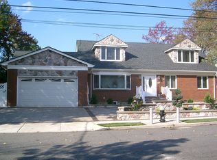 811 Edgegrove Ave, Staten Island, NY 10312