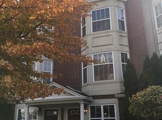 5 Harbor Pointe Dr, Haverstraw, NY