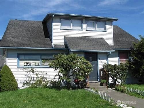 1st image of 2735 Bay Avenue