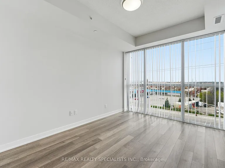 5240 Dundas St #B509 — Photo 8