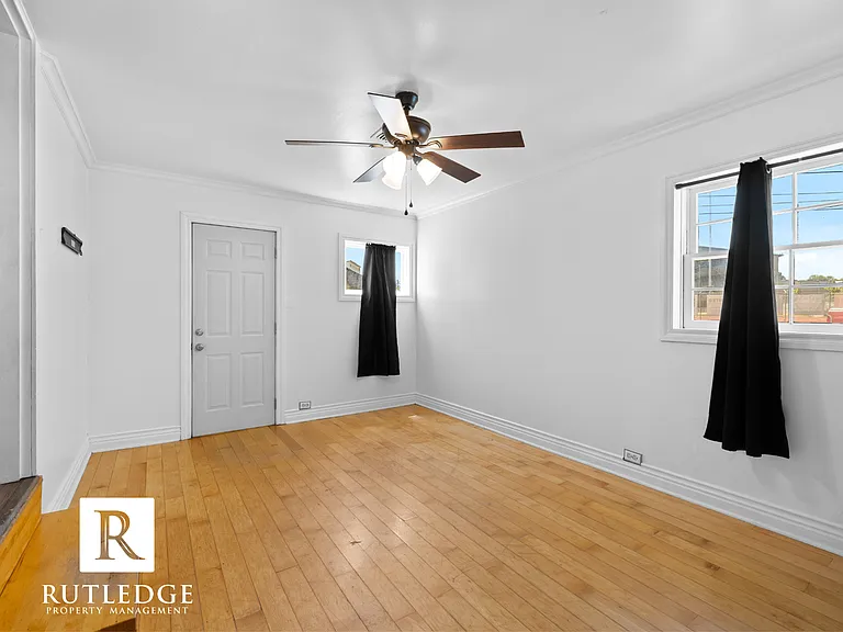 307 Monroe St — Photo 13