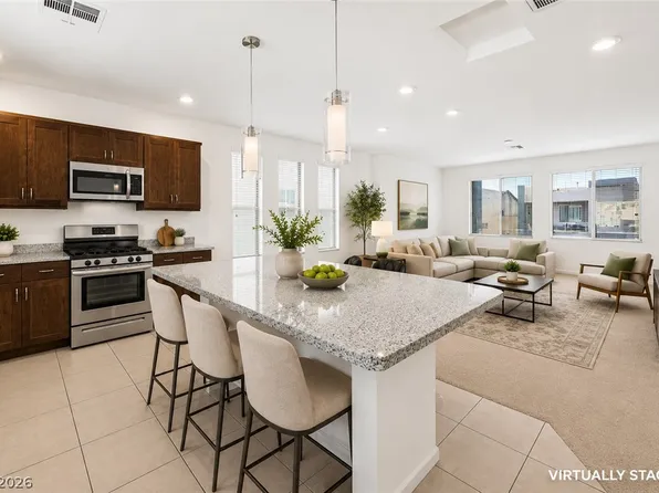 8040 Carpenter Creek Ave, Las Vegas, NV 89113