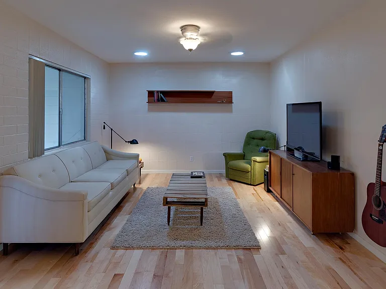 L6 — Photo 7
