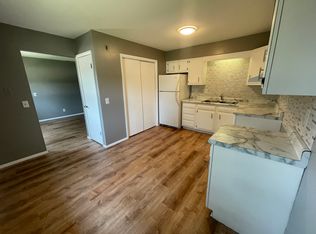 304 N Independence St #B, Monticello, IL 61856
