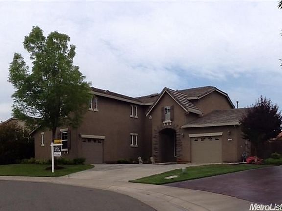 2nd image of 413 Longford Ct