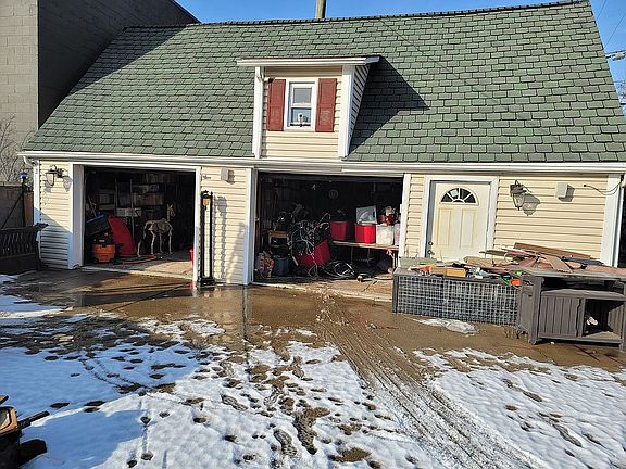 3rd image of 117 Hawthorn Ave