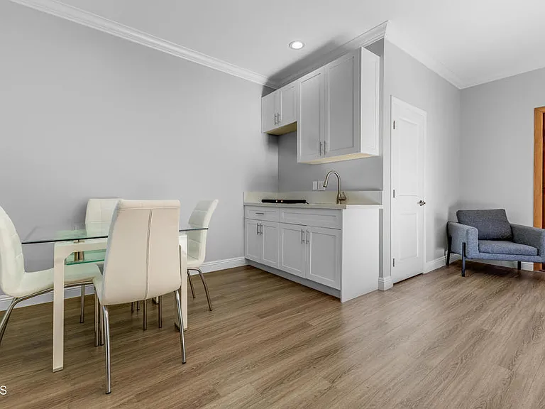 1115 S Wilton Pl #1115A — Photo 1